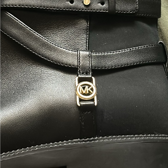 Michael Kors Womens size 9 boots Never worn - Picture 3 of 3